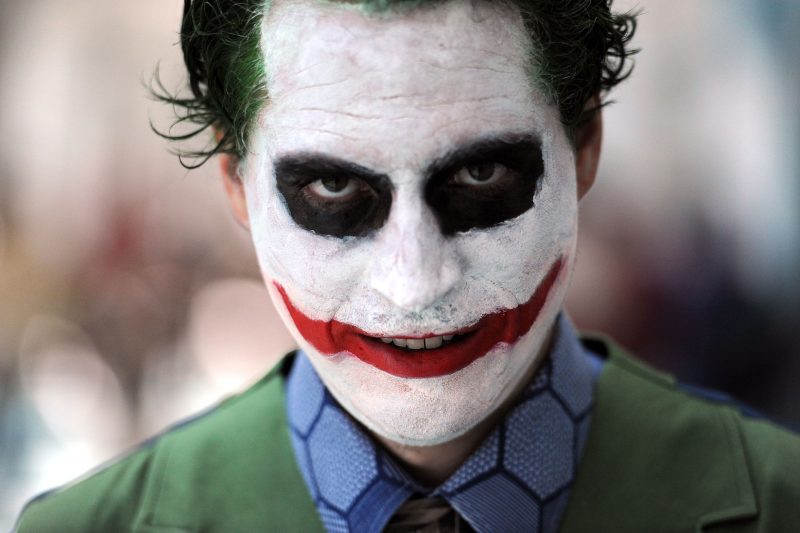 зловещий клоун макияж мужской на хэллоуин фото 1