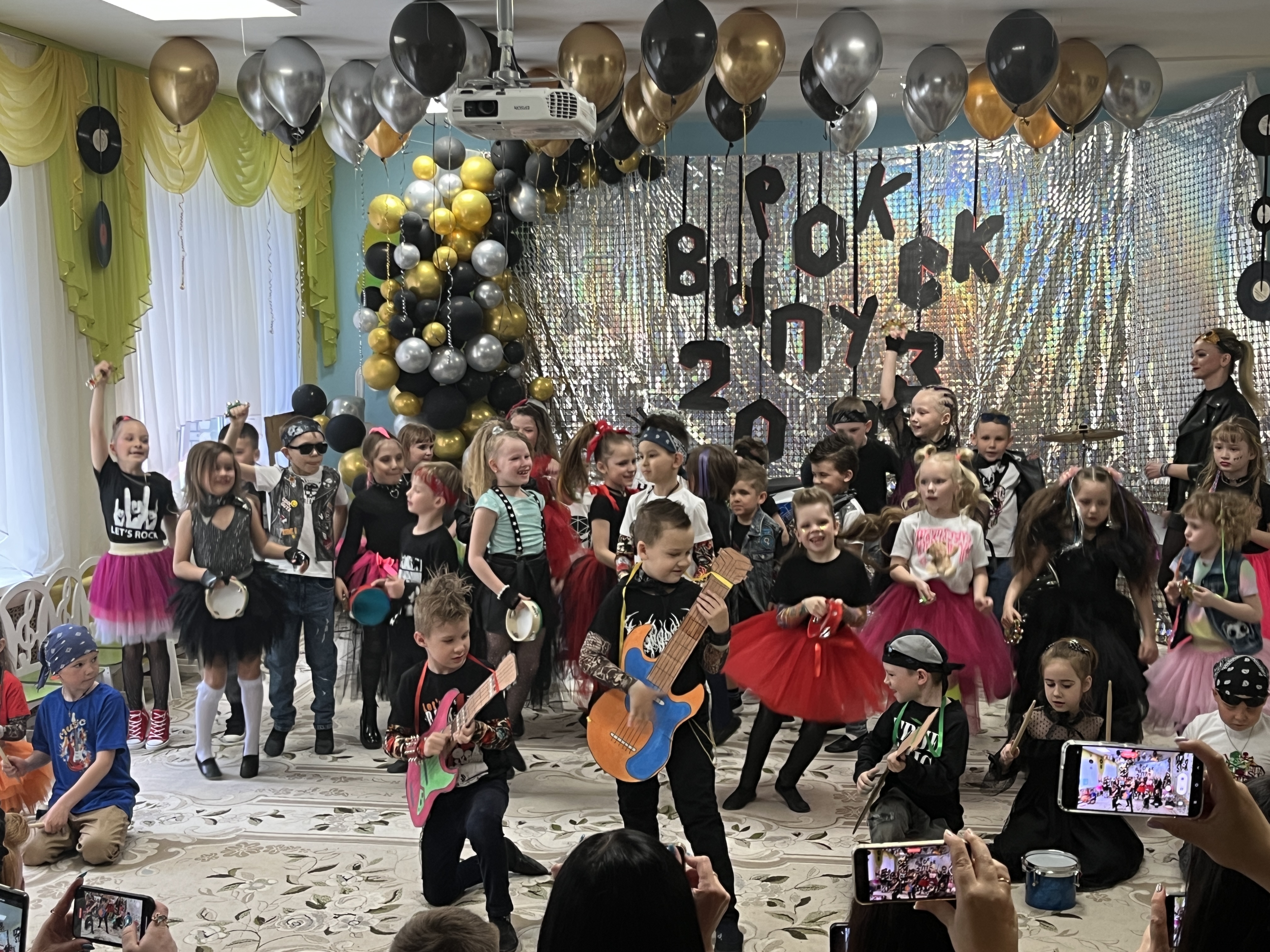 выпускной в стиле рок фото 1