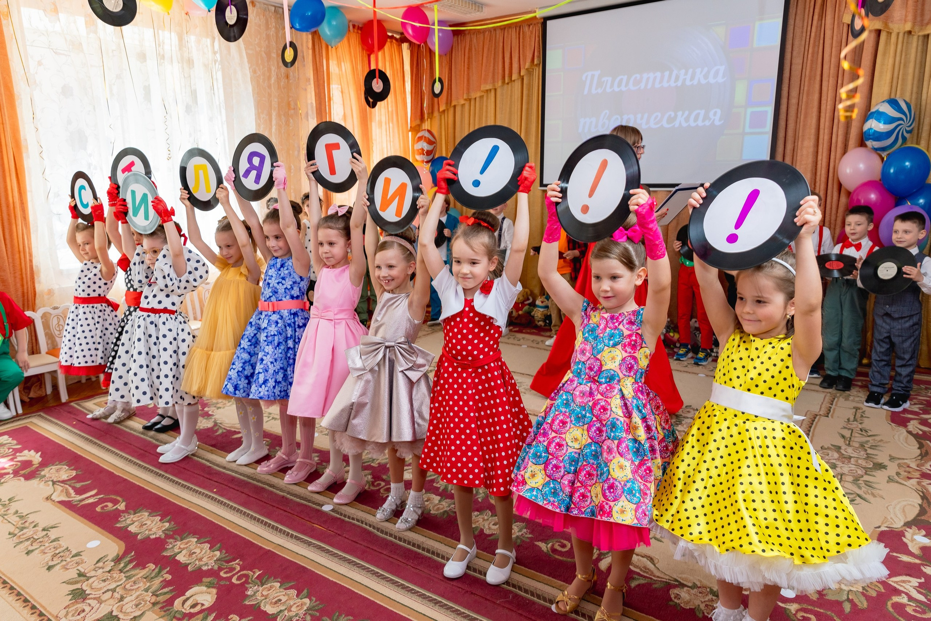 выпускной в стиле стиляги фото 1